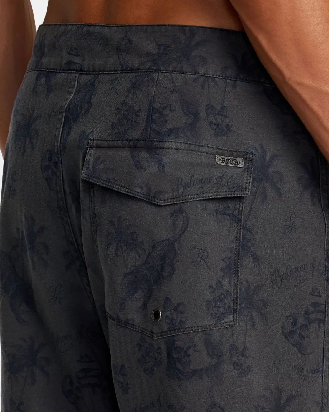 RVCA CHEFS KISS 16" BOARDSHORTS Black Best