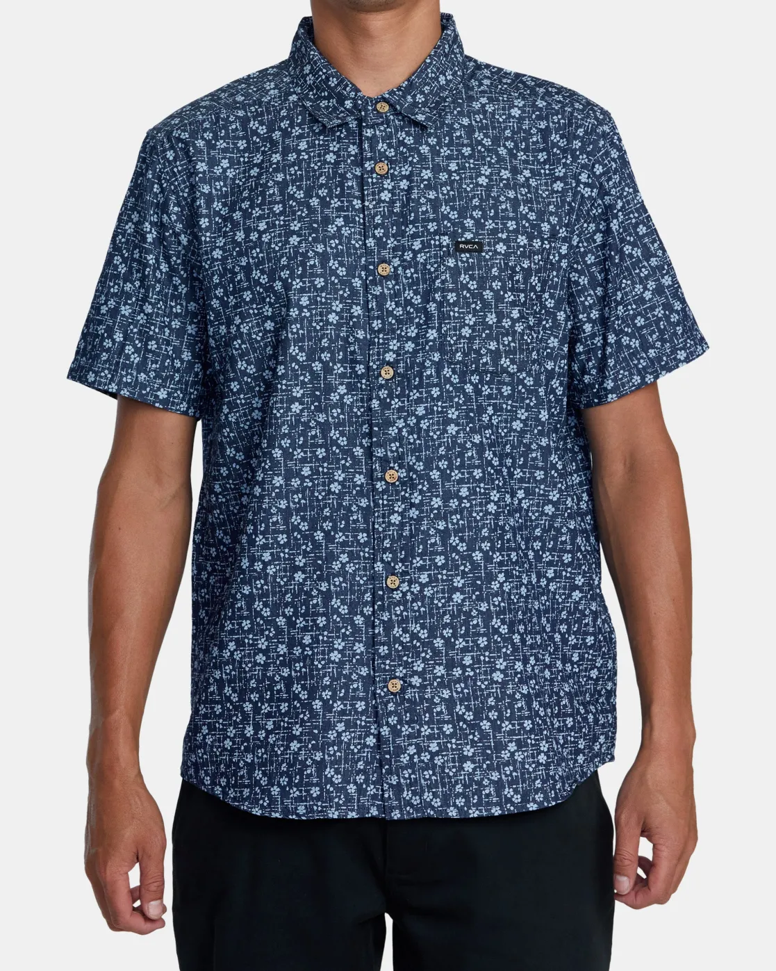 RVCA FRAME CHAMBRAY SHORT SLEEVE SHIRT Indigo
