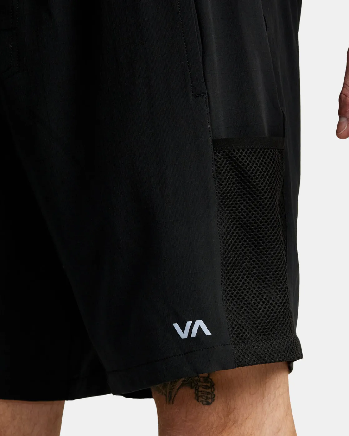 RVCA X OVER SHORT UTILITY SHORTS Black Sale