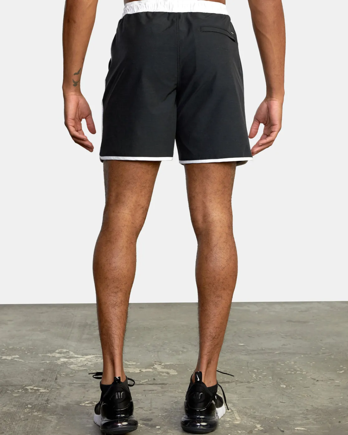 RVCA YOGGER HYBRID 17" ATHLETIC SHORTS Black Discount
