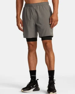 RVCA YOGGER TRAIN 2-IN-1 17